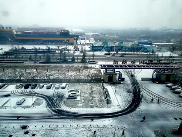 膜布局在碰见下雪时怎样办？