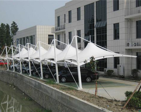 哪些身分影响着膜布局车棚的利用寿命？