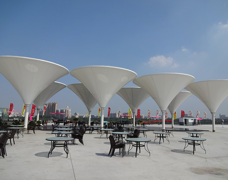 景观膜布局选铸铁补焊体例时要斟酌的身分有哪些？