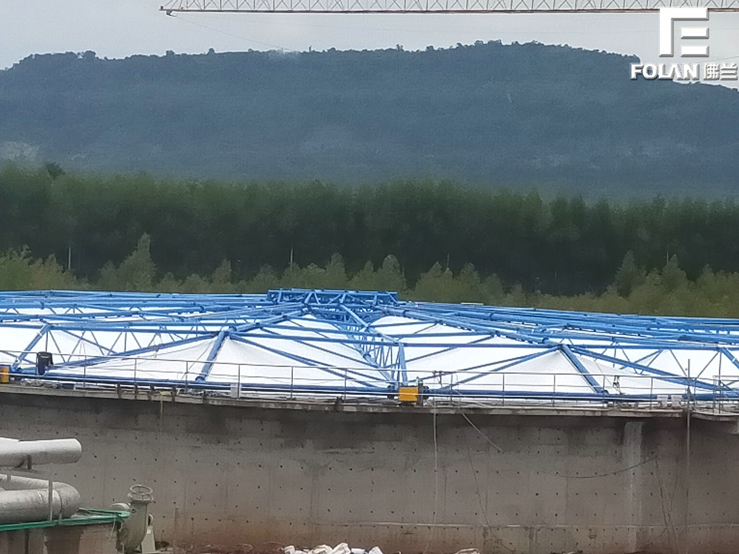 随动式污水池反吊膜加盖工程 随动式污水池反吊膜加盖工程