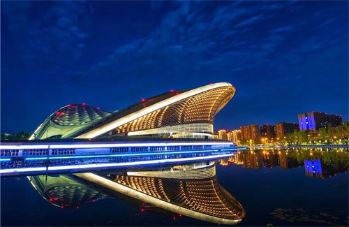 去膜规划音乐剧院，享用动感震动的视听盛宴