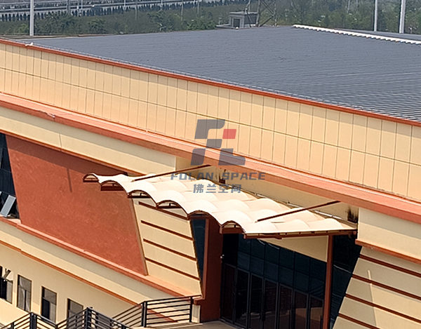 陆良北辰中学音体馆门头