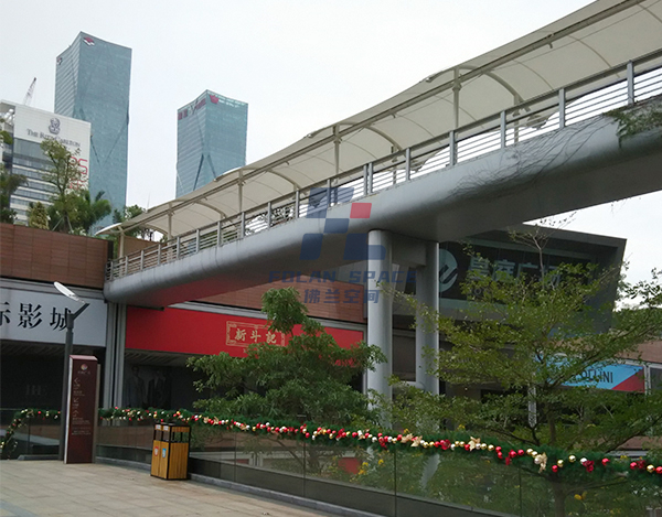 深圳皇庭广场人行天桥膜布局