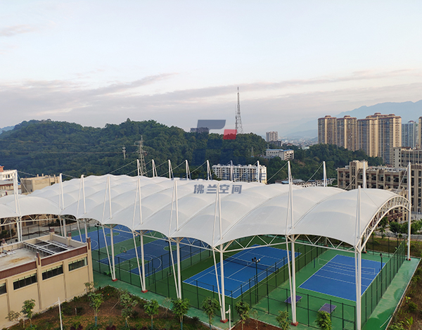 河口病院膜布局网球场名目